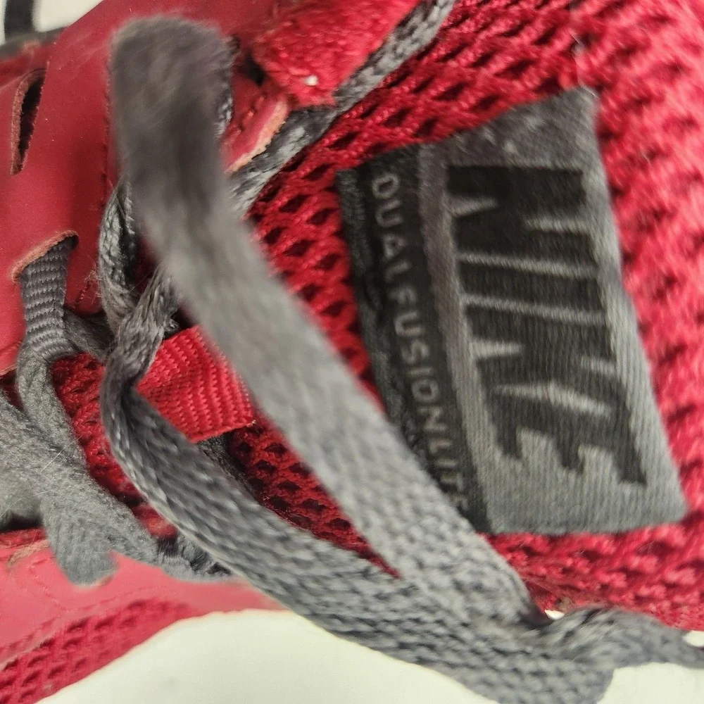 Nike Dual Fusion Red Running Shoes Sneakers‎ Kids Size 4Y